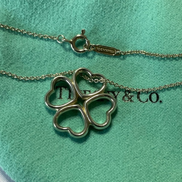 Tiffany & Co Silver Four Hearts Clover Pendant Necklace 16” - Picture 11 of 13